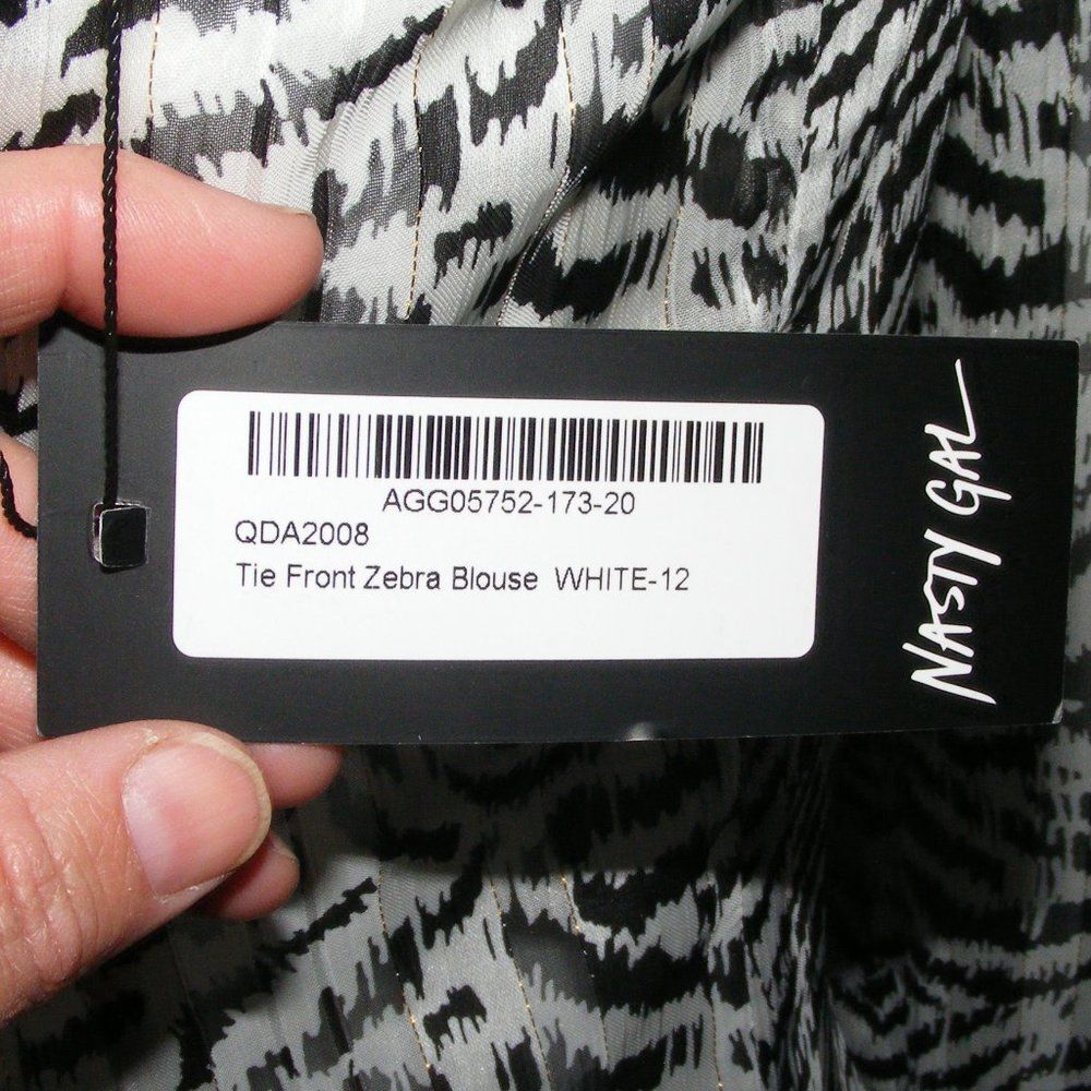 new NASTY GAL Top, 8, Zebra print, Long Sleeves, Tie front - Picture 12 of 12
